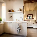 Le Casette - Bymyhomeincomo بْليفيو